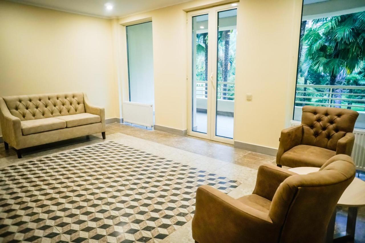 Amza Park Hotel Gagra Exteriör bild